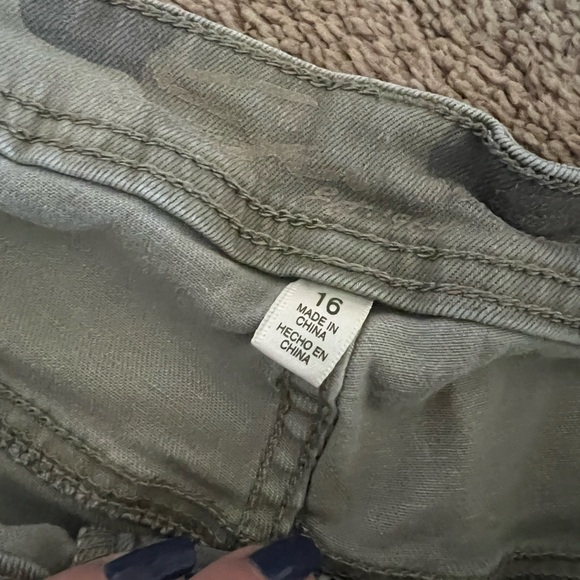 Seven camo shorts size 16 - Picture 3 of 4